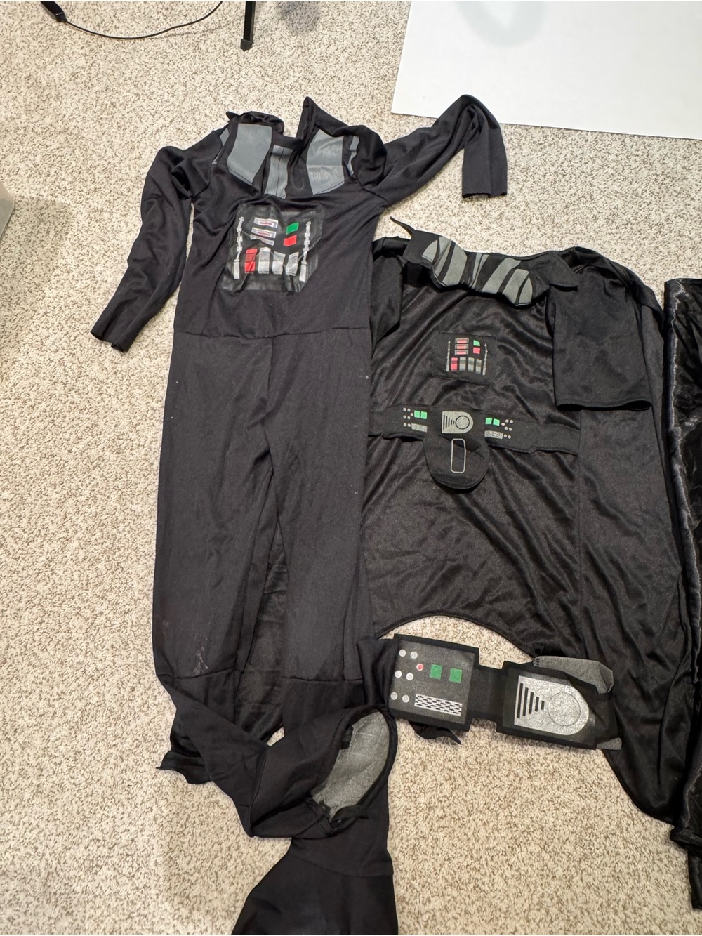 Star Wars Darth Vader Halloween Costume Set with Mask - Size Large - Picture 5 of 10